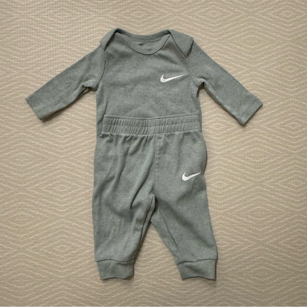 Nike Gray/Blue 0-3 month Matching Baby Set